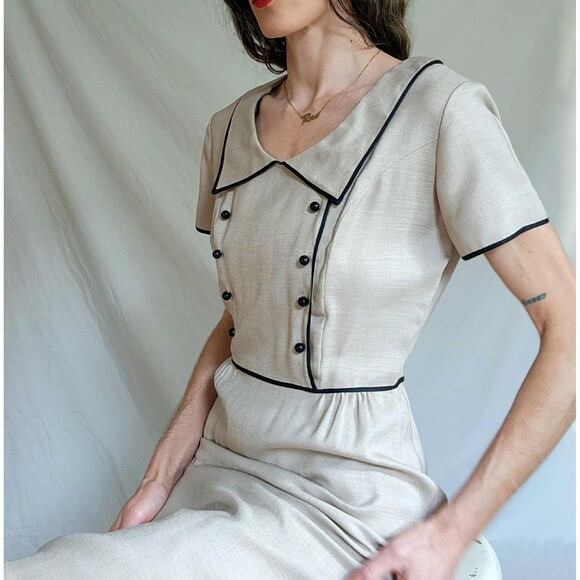 Alison Ayeres Dresses & Skirts - 1960s Vintage Shirtwaist Wiggle Dress: Office Attire, Women's Small